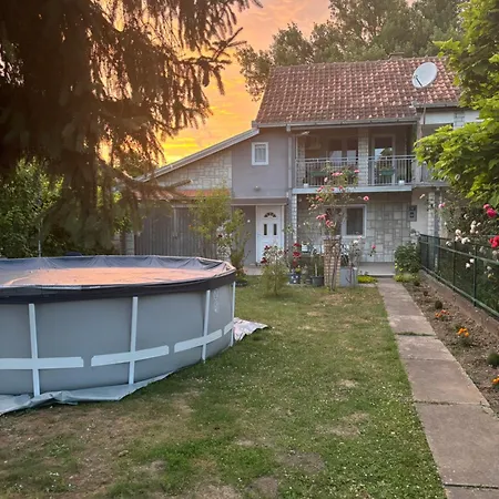 Apartment Kuca Na Obali Save