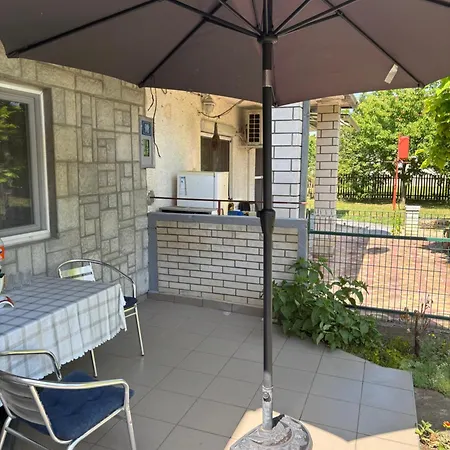 Apartment Kuca Na Obali Save