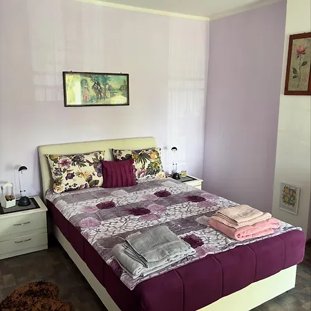 Kuca Na Obali Save Apartment *