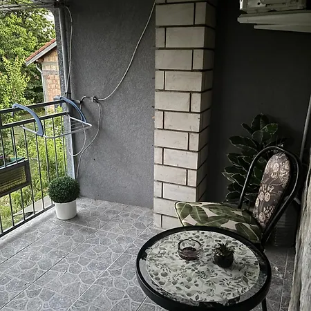 Kuca Na Obali Save Obrenovac (Belgrade)