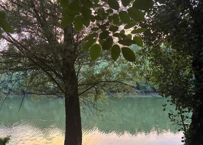 Kuca Na Obali Save *