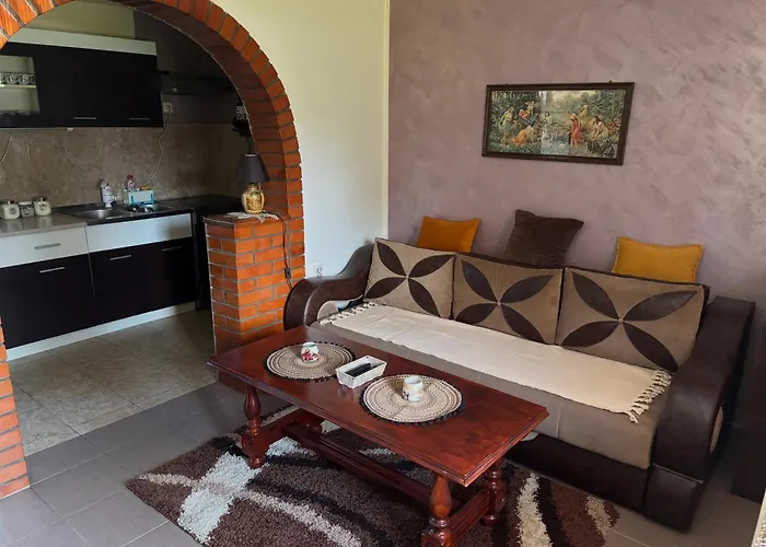 Kuca Na Obali Save 公寓