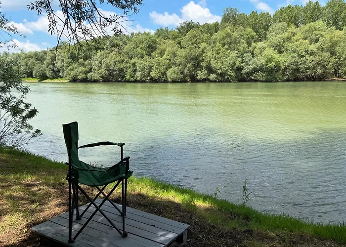 Kuca Na Obali Save Obrenovac (Belgrade)