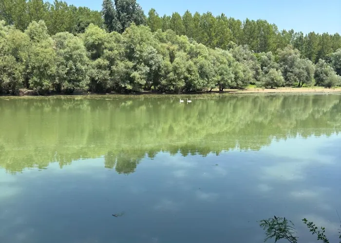 Kuca Na Obali Save Obrenovac (Belgrade)