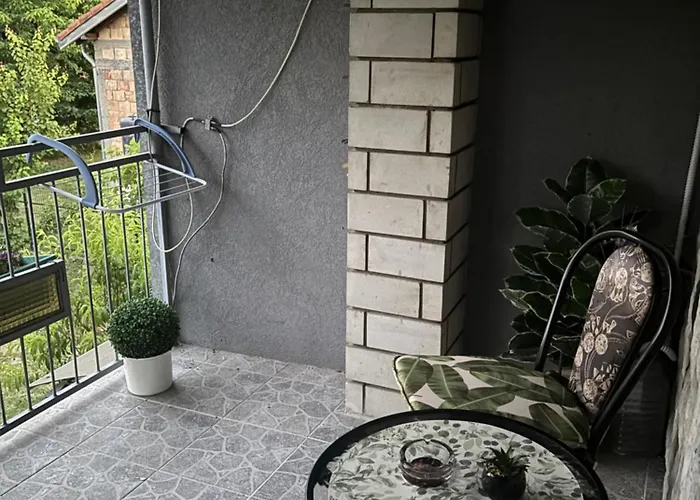 Kuca Na Obali Save Obrenovac (Belgrade)