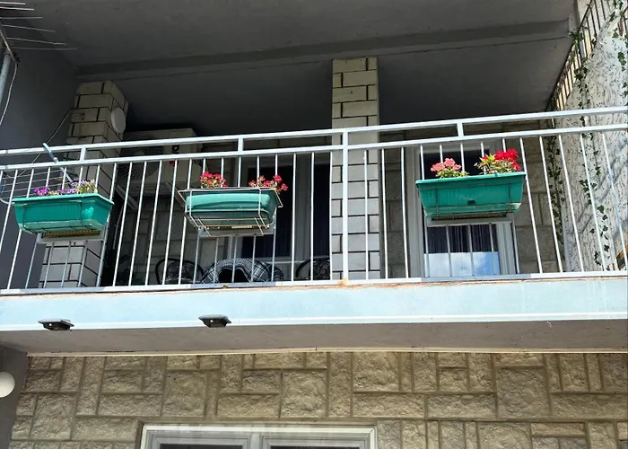 Kuca Na Obali Save *